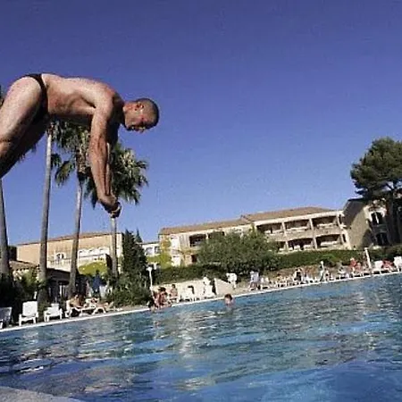 Pierre & Valescure Lejlighedshotel